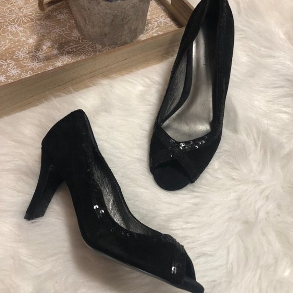 Ann Taylor Loft Black Heels - Picture 1 of 9